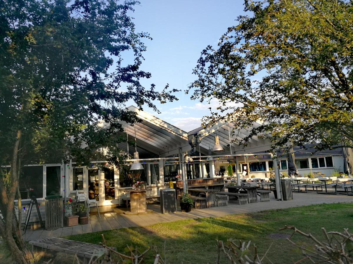 Room In A Danish Cottage With Garden View, 10 Min To Cph Гентофте Экстерьер фото