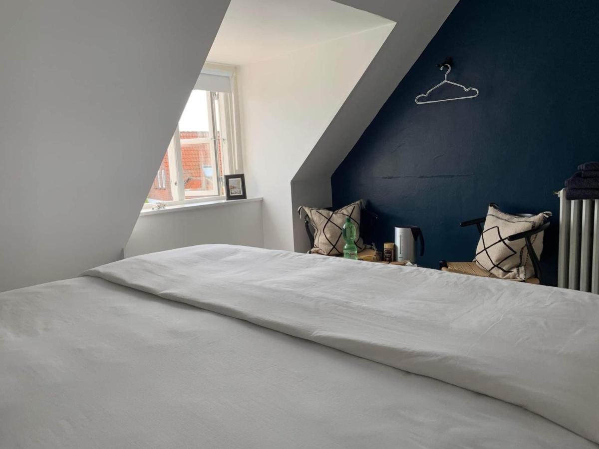 Room In A Danish Cottage With Garden View, 10 Min To Cph Гентофте Экстерьер фото