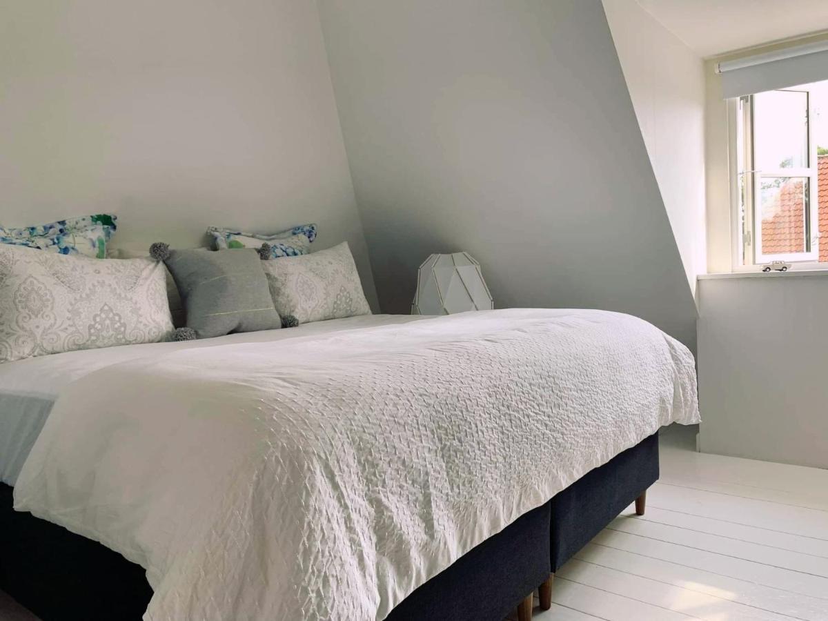 Room In A Danish Cottage With Garden View, 10 Min To Cph Гентофте Экстерьер фото